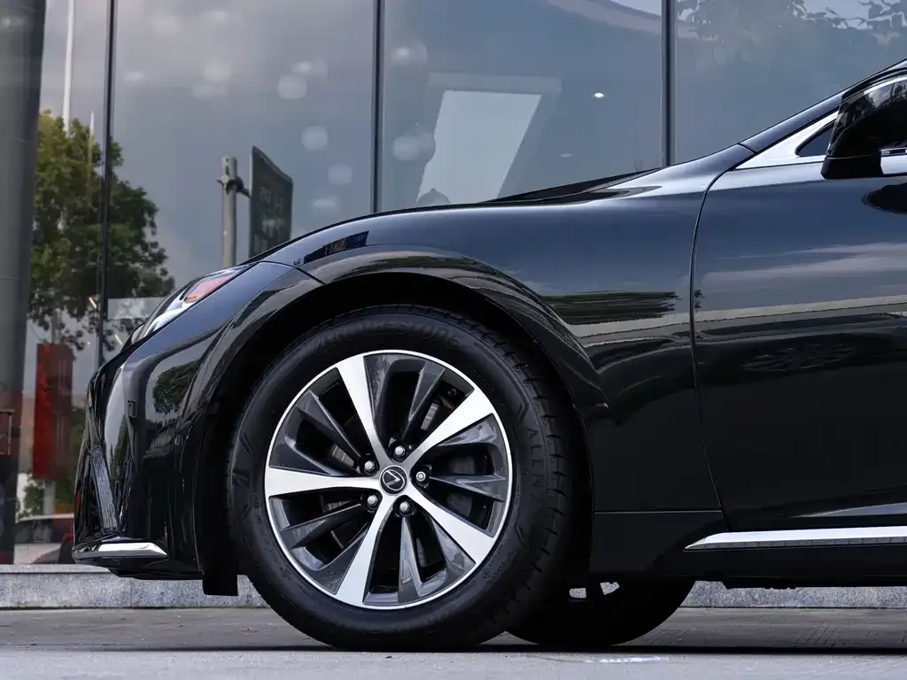 Lexus LS 2023 из CN, фото 4