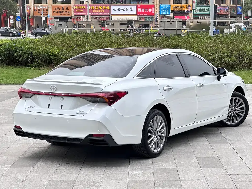 Toyota Avalon 2024 из CN, фото 3