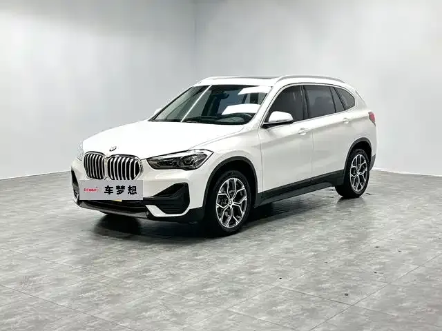 BMW X1 — фото 1