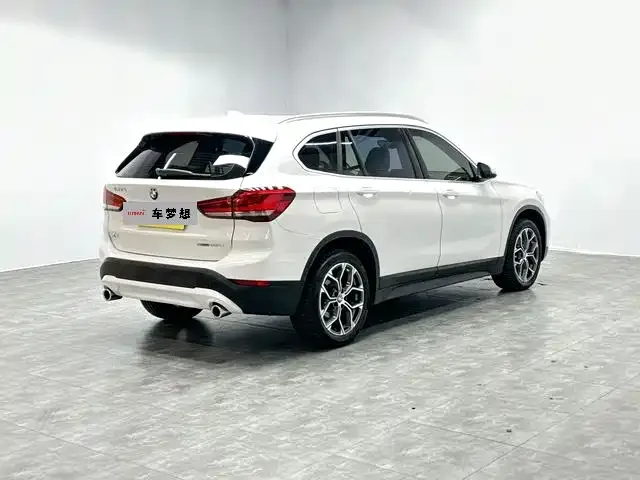 BMW X1 — фото 5