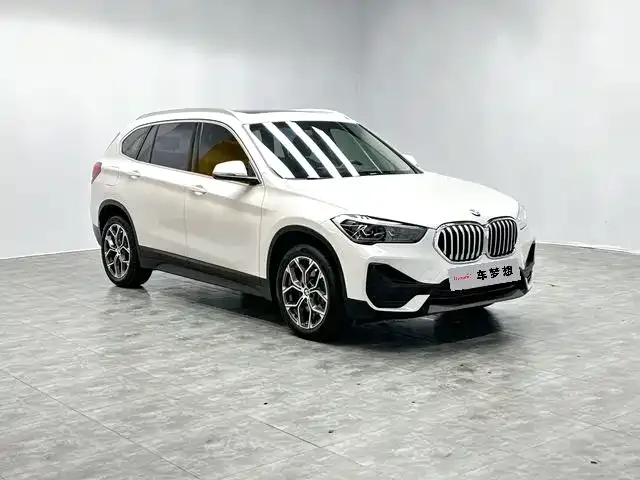 BMW X1 — фото 10
