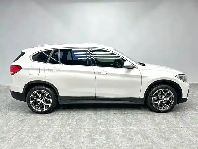 BMW X1 — фото 8