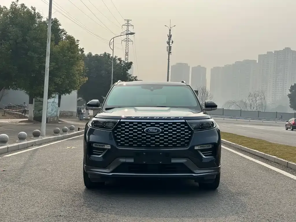 Ford Explorer 2023 из CN, фото 10