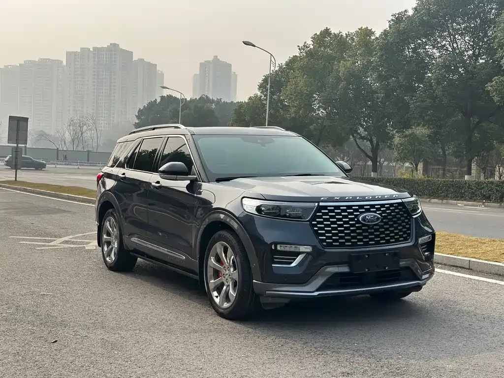 Ford Explorer 2023 из CN, фото 8