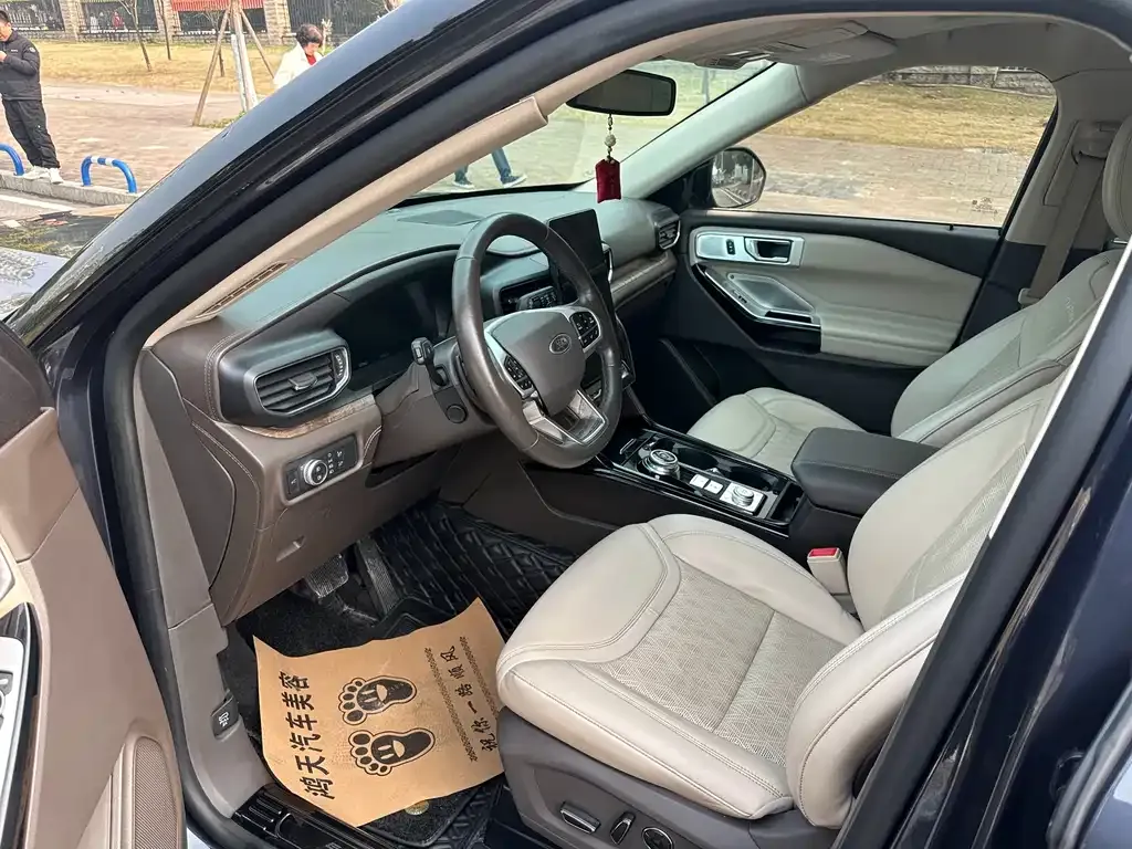 Ford Explorer 2023 из CN, фото 7