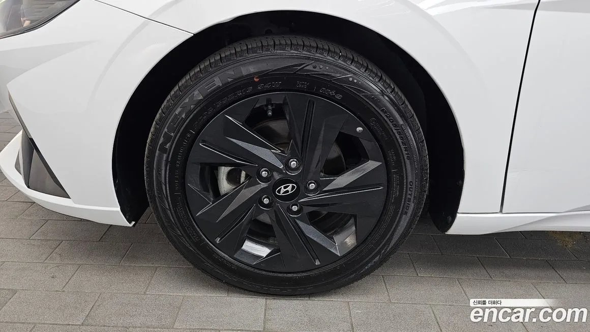 Hyundai AVANTE — фото 9