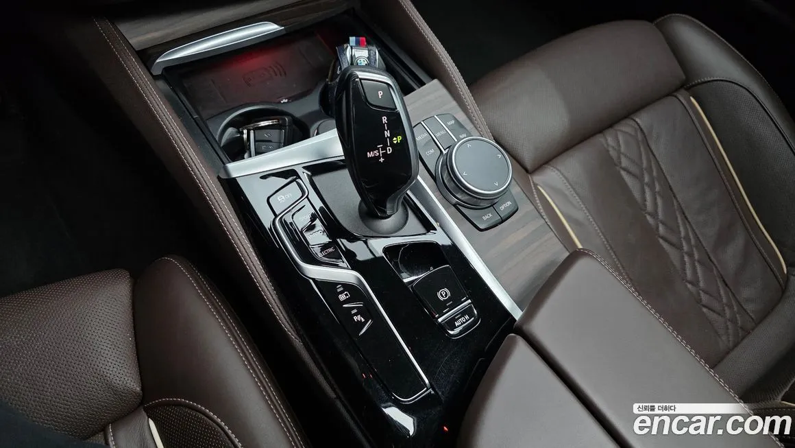 BMW 5-Series 2021 из KR, фото 8