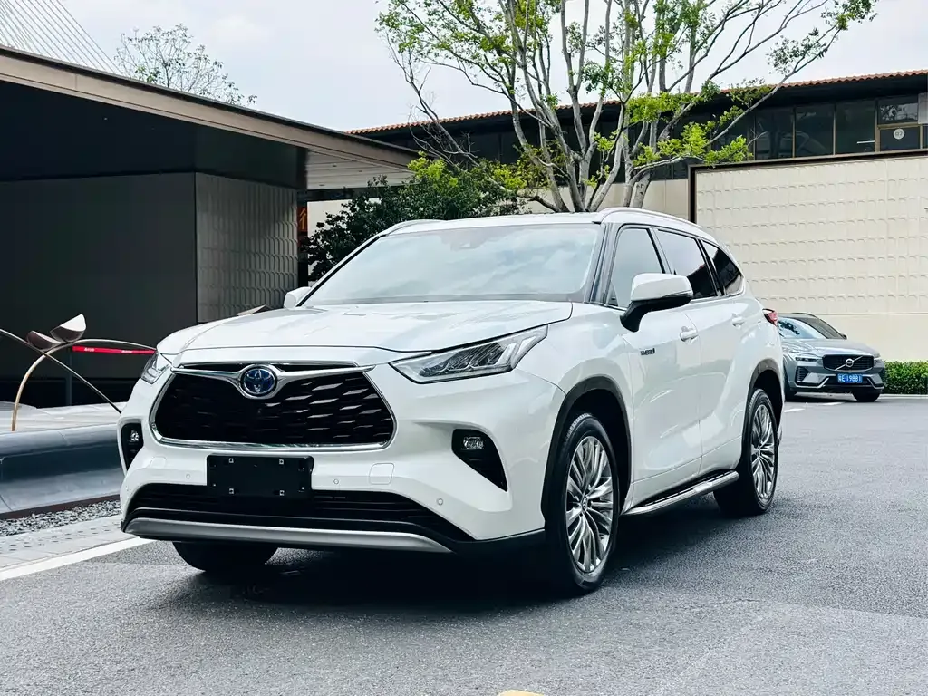 Toyota Highlander 2022 из CN, фото 1