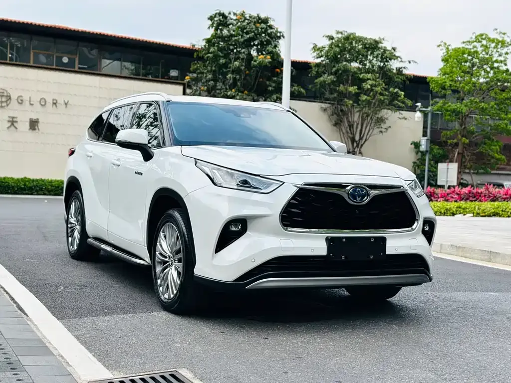 Toyota Highlander 2022 из CN, фото 8