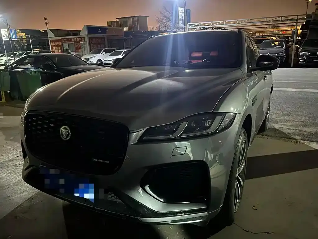 Jaguar F-PACE