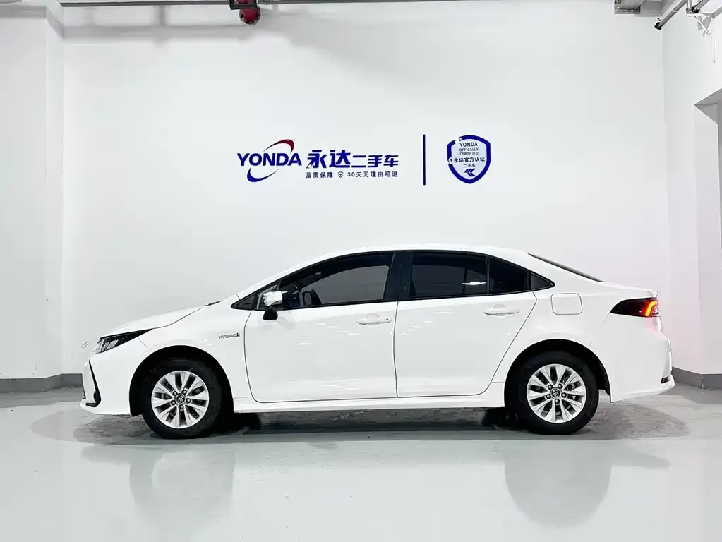 Toyota Corolla 2023 из CN, фото 2