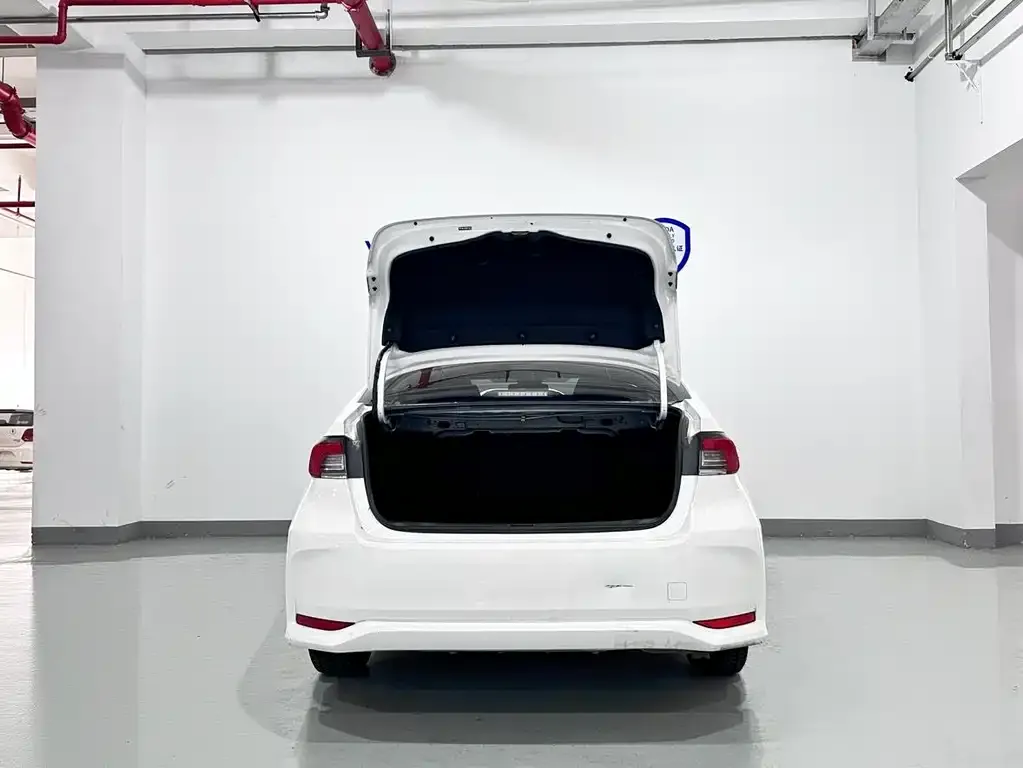 Toyota Corolla 2023 из CN, фото 8