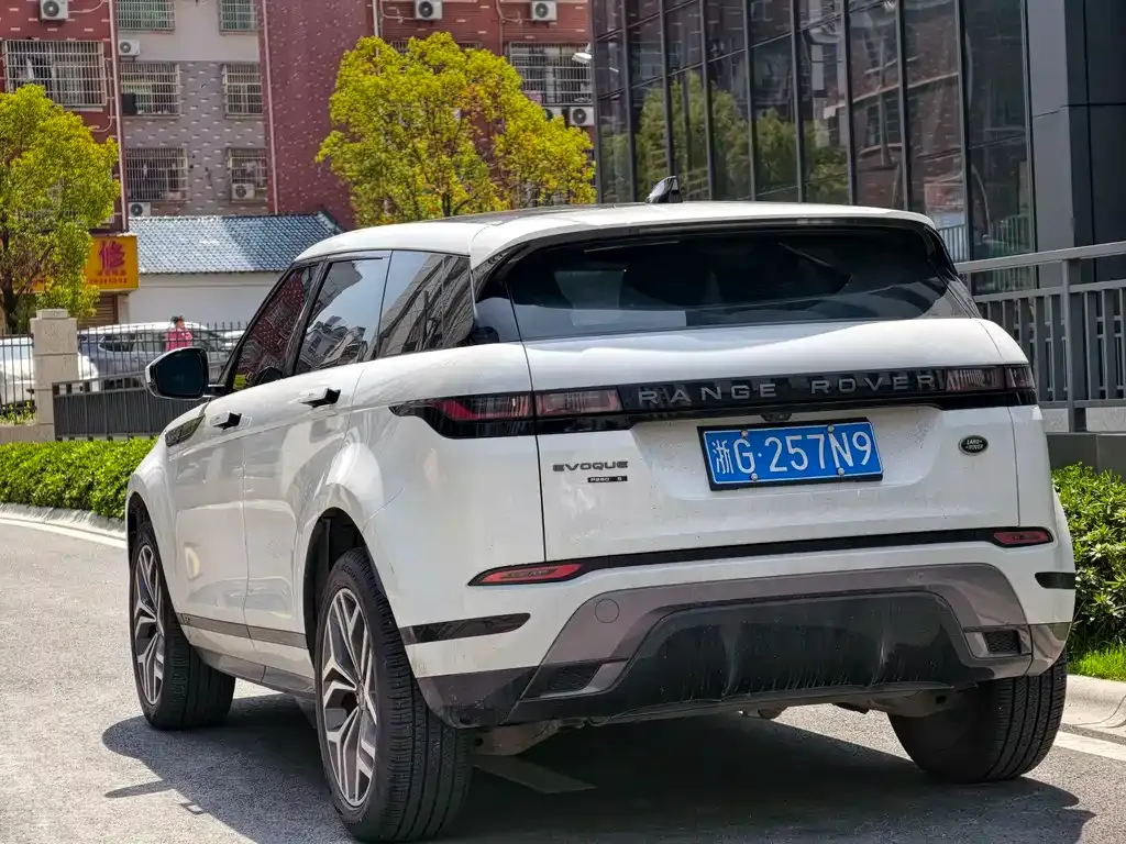 Land Rover Evoque — фото 8