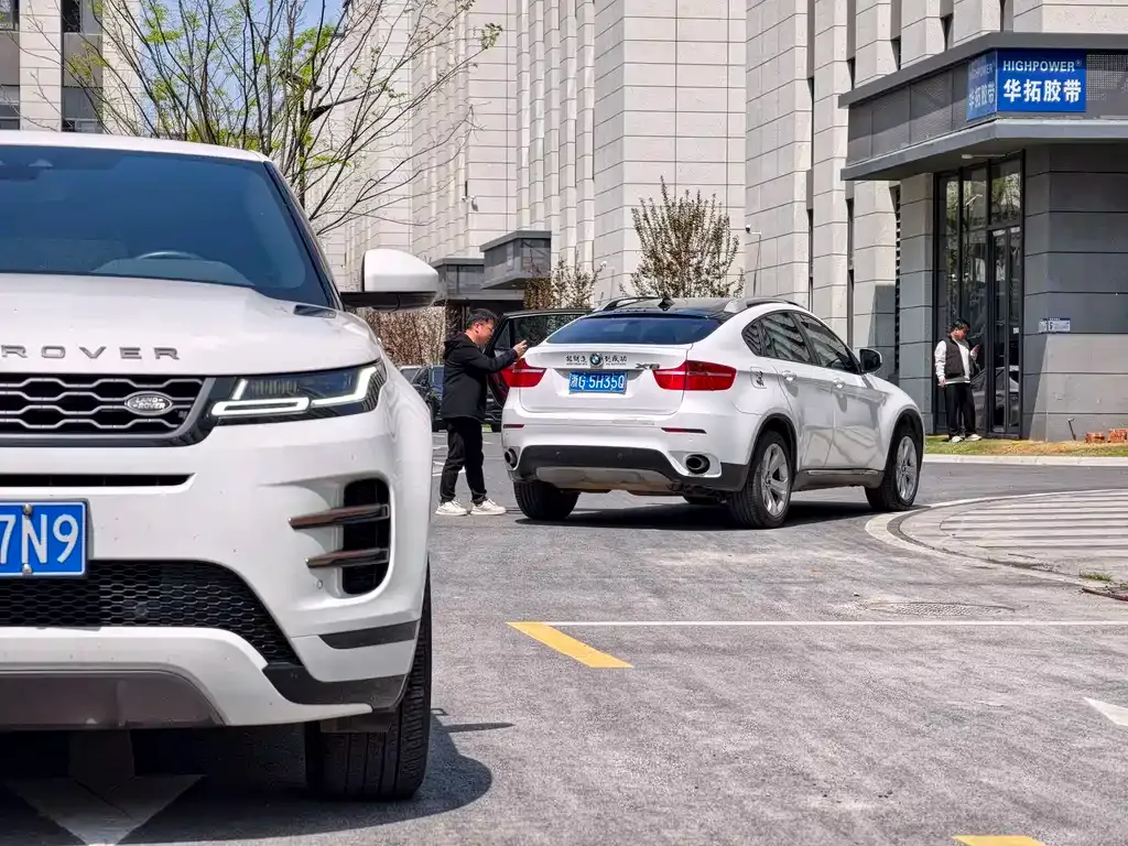 Land Rover Evoque — фото 9