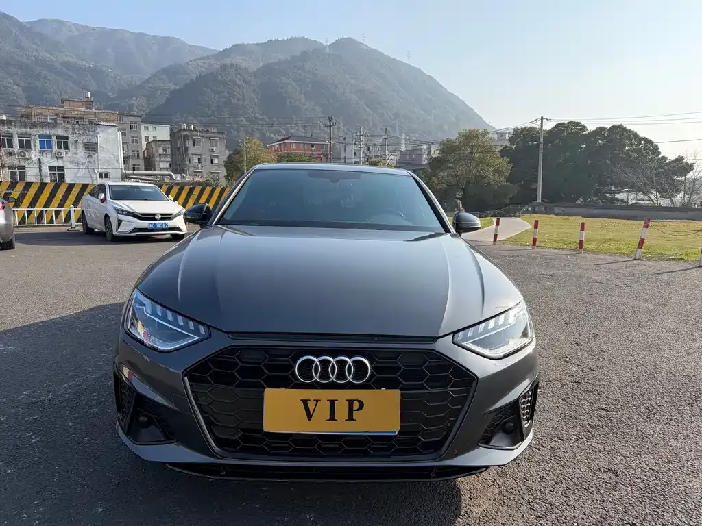 Audi A4L 2024 из CN, фото 1