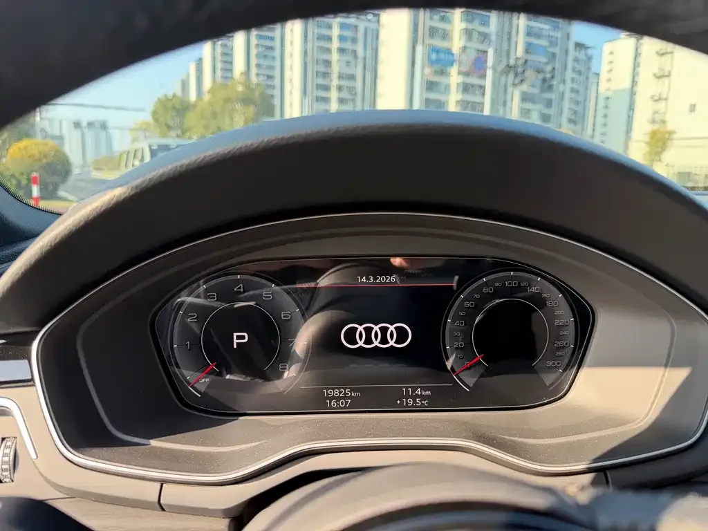 Audi A4L 2024 из CN, фото 3