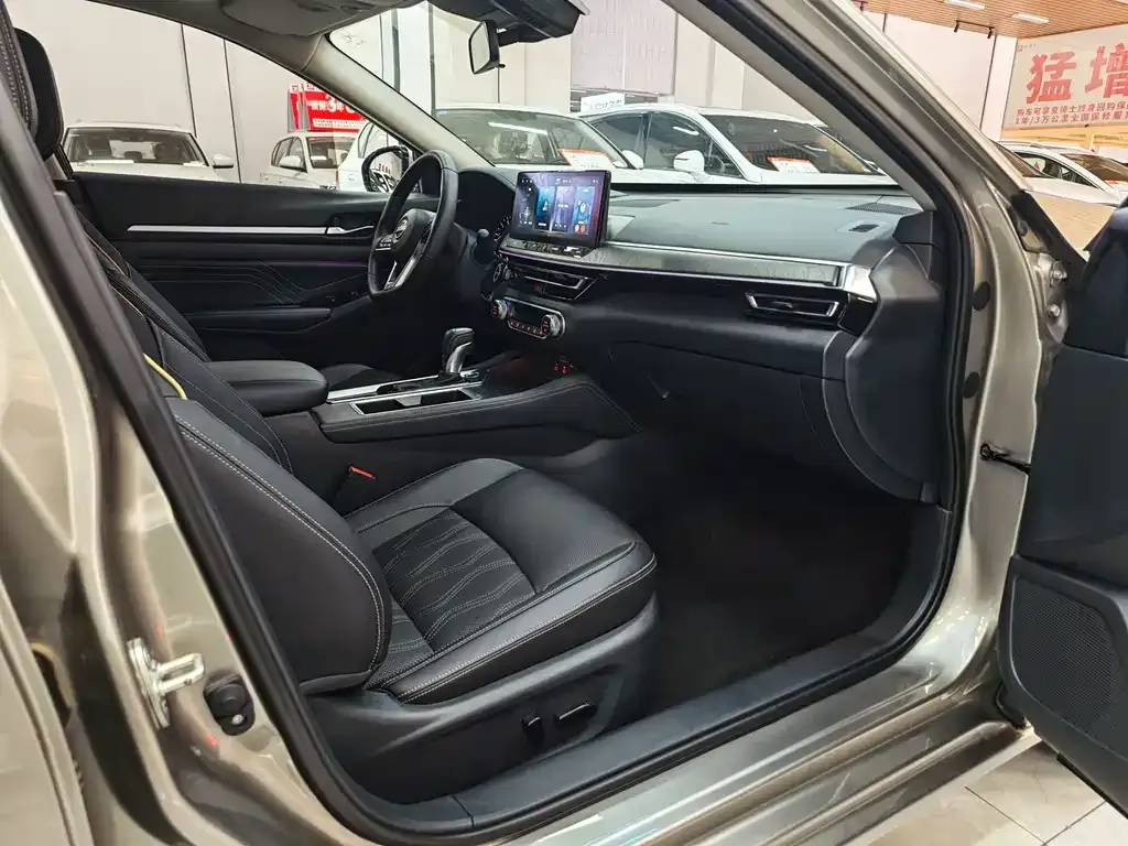 Nissan Teana 2023 из CN, фото 2