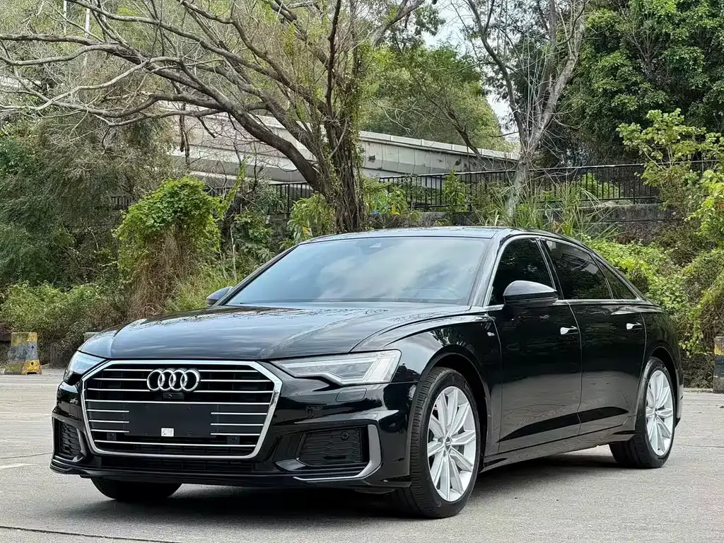 Audi A6L — фото 1