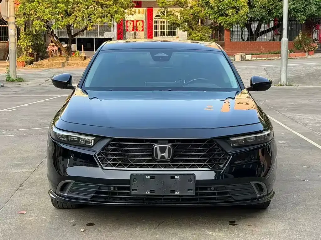 Honda Accord — фото 9