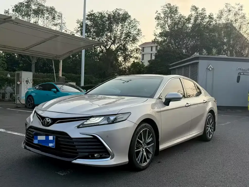 Toyota Camry 2023 из CN, фото 6