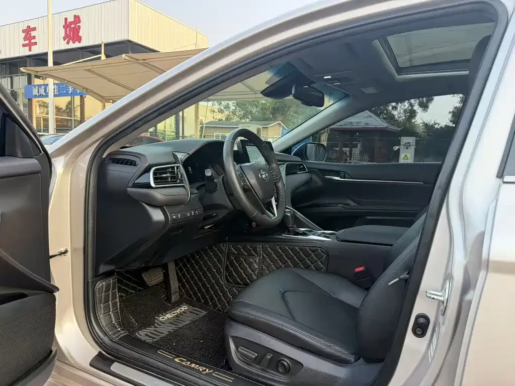 Toyota Camry 2023 из CN, фото 5