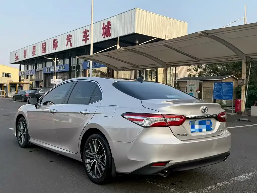 Toyota Camry 2023 из CN, фото 4