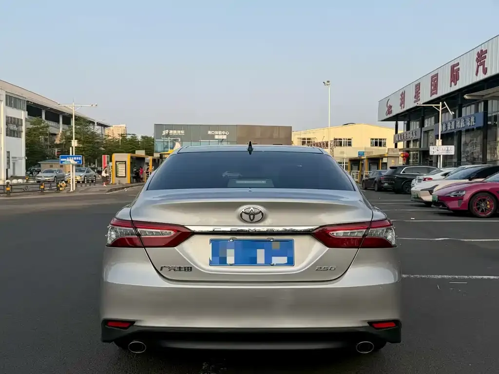 Toyota Camry 2023 из CN, фото 3