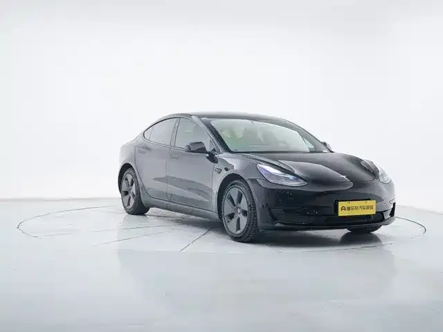 Tesla Model 3 — фото 3