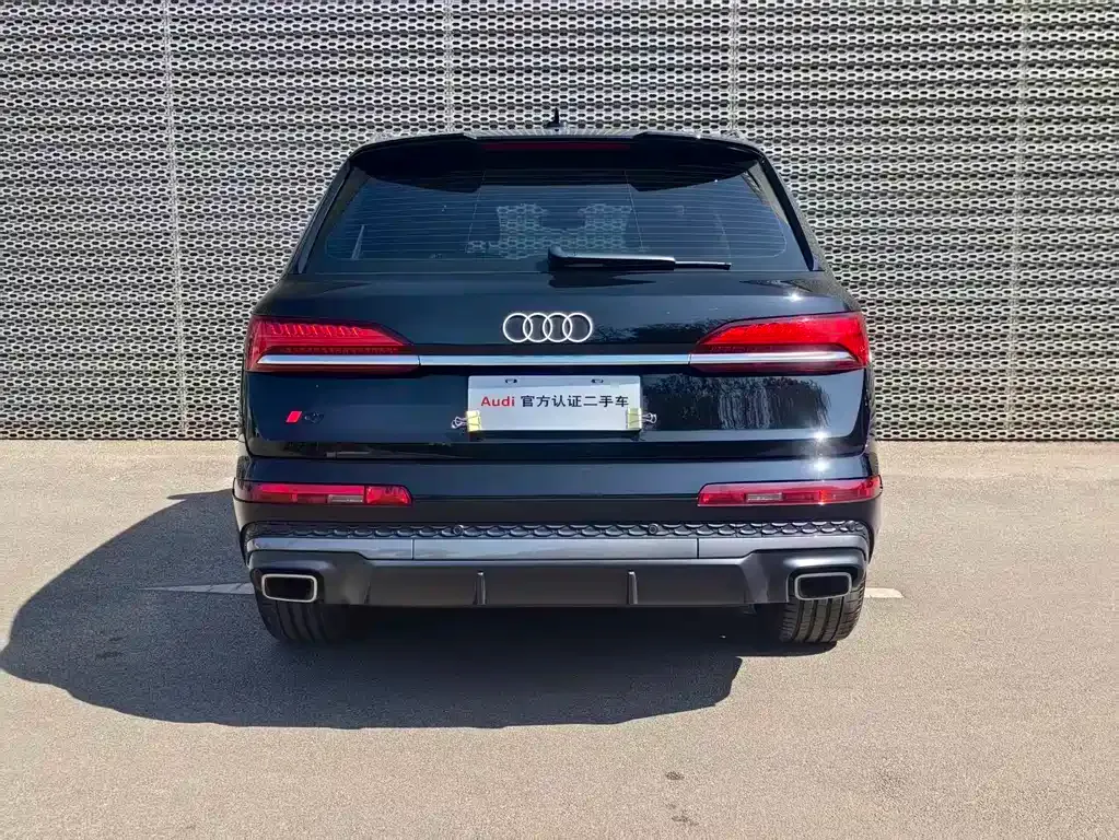 Audi Q7 — фото 8