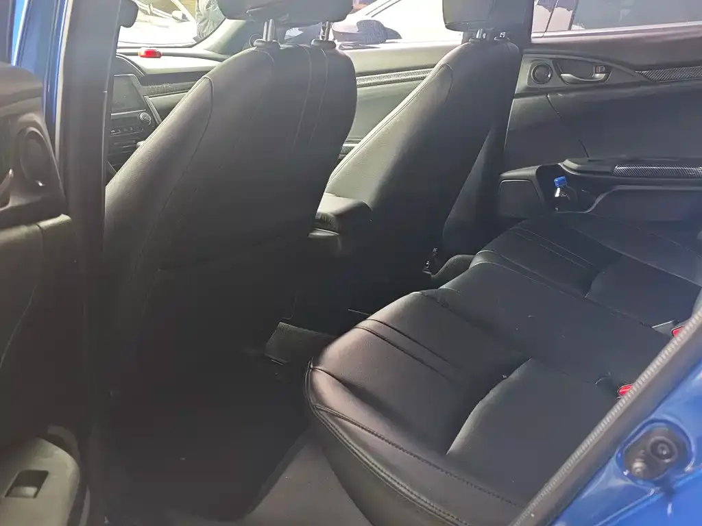 Honda Civic — фото 10