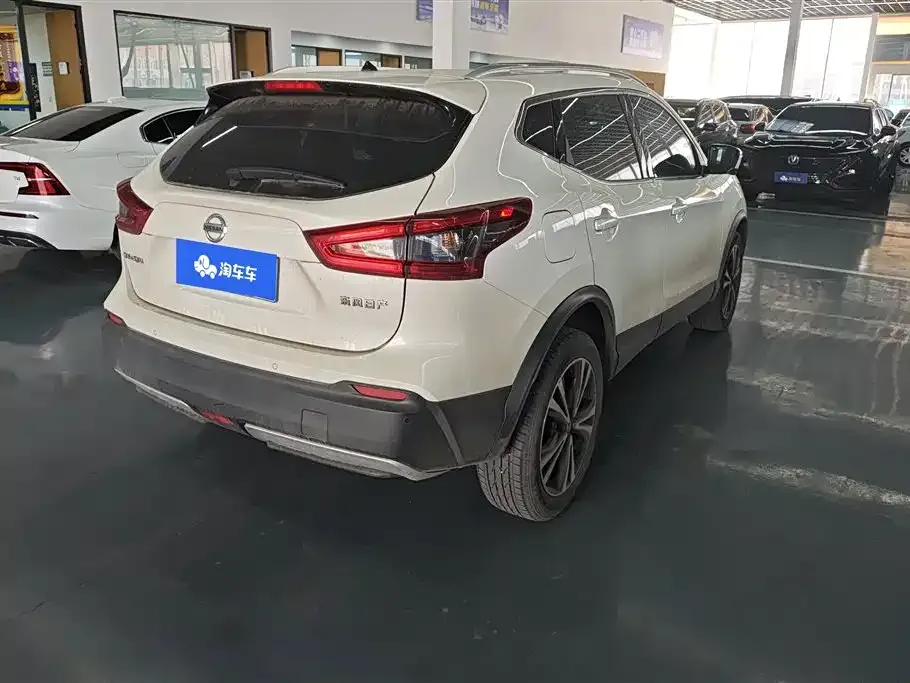 Nissan Qashqai — фото 4