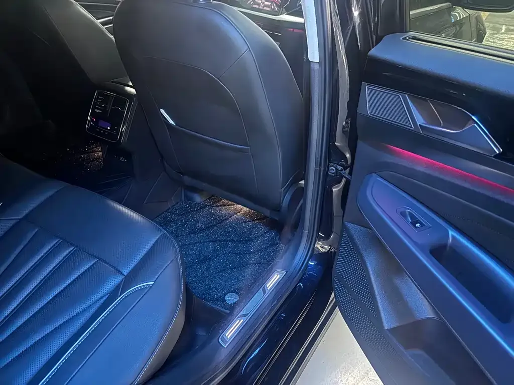Volkswagen Passat — фото 10