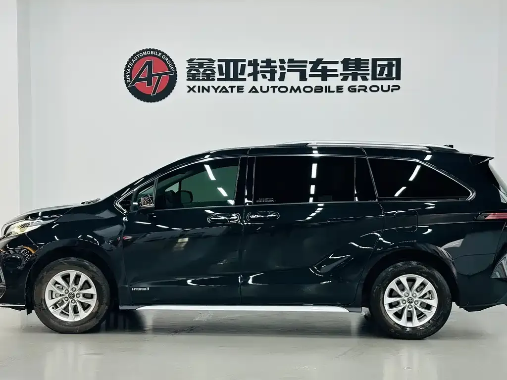 Toyota Granvia 2024 из CN, фото 2