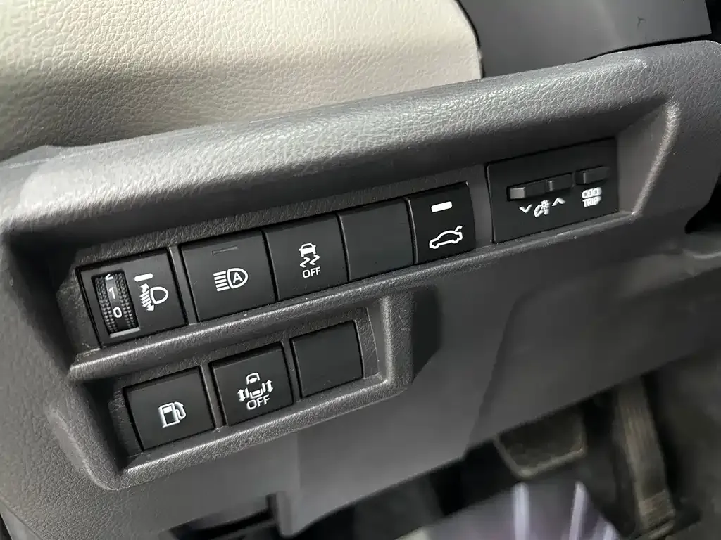 Toyota Granvia 2024 из CN, фото 4