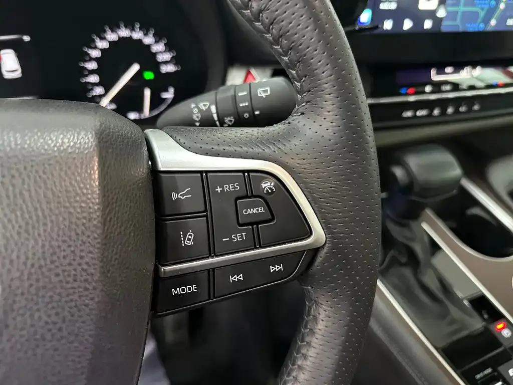 Toyota Granvia 2024 из CN, фото 3