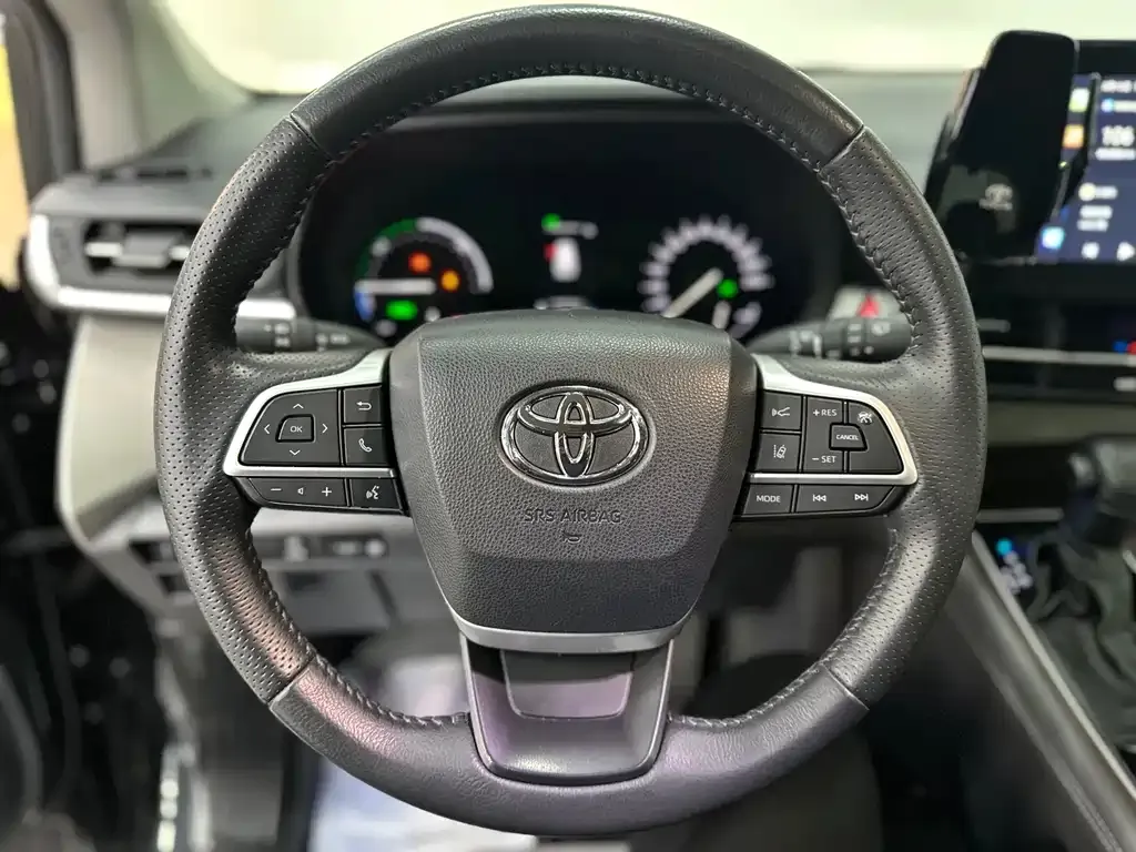 Toyota Granvia 2024 из CN, фото 5