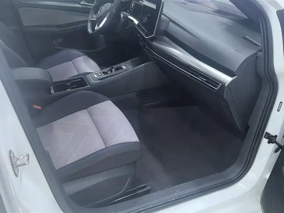 Volkswagen Golf 2025 из CN, фото 8