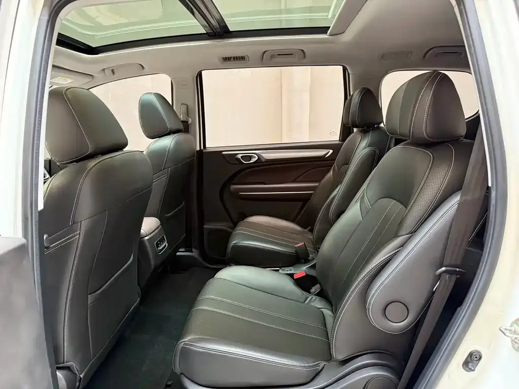GAC Motor Trumpchi M6 — фото 3