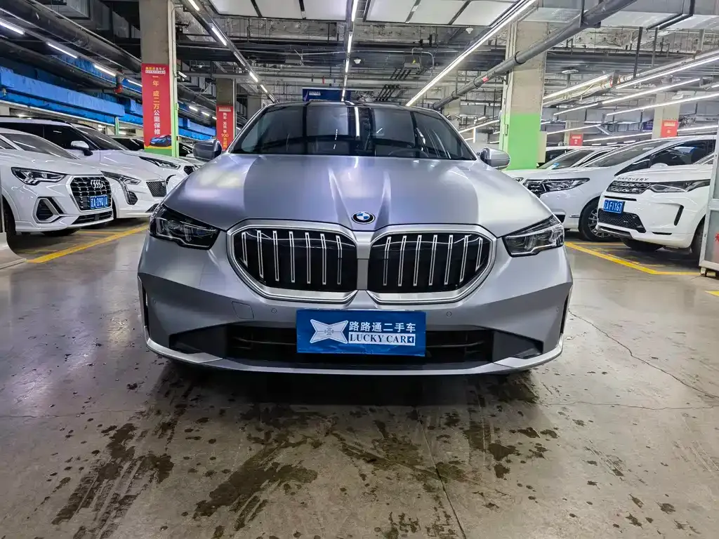 BMW 5 Series — фото 3
