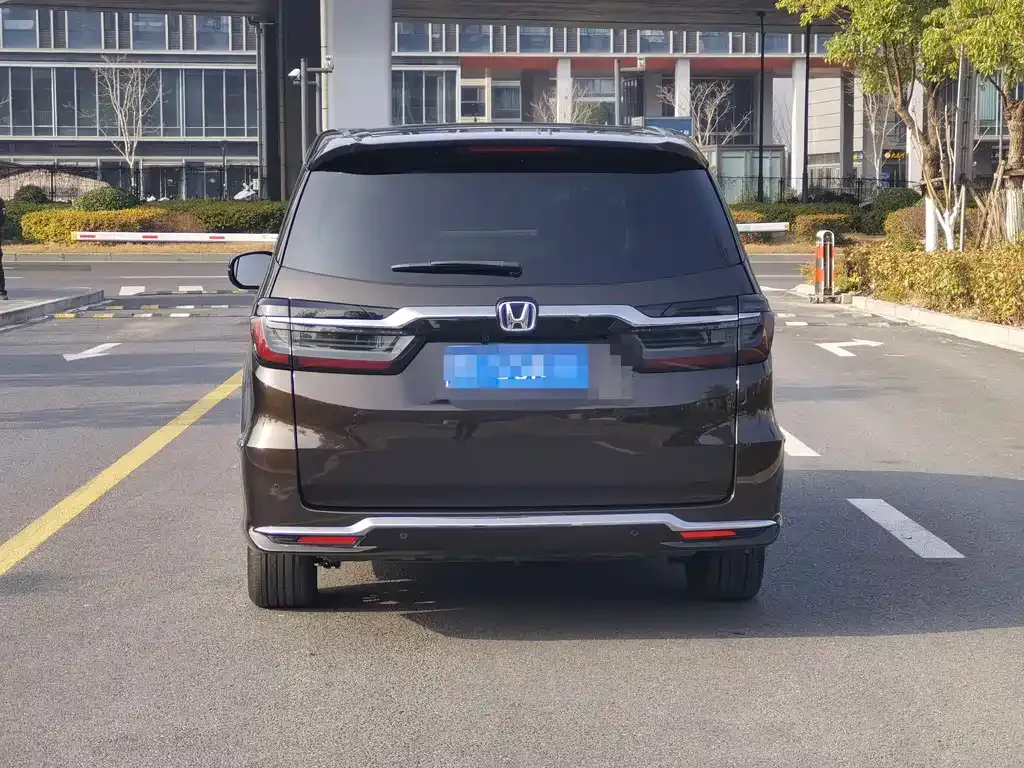 Honda Elysion 2023 из CN, фото 4