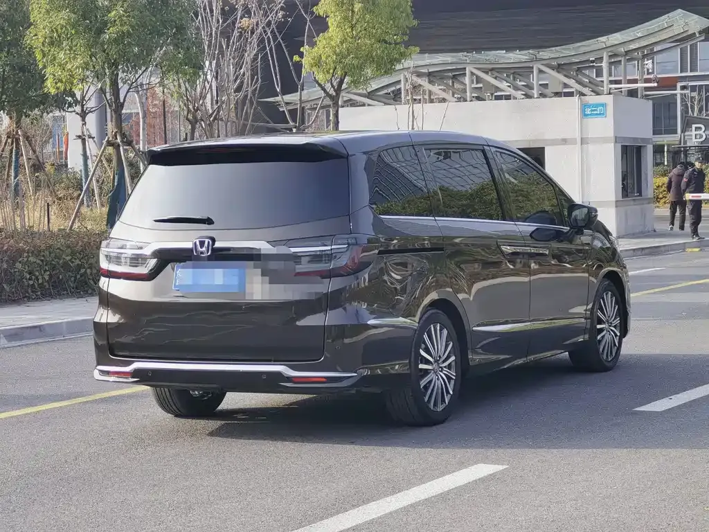 Honda Elysion 2023 из CN, фото 5
