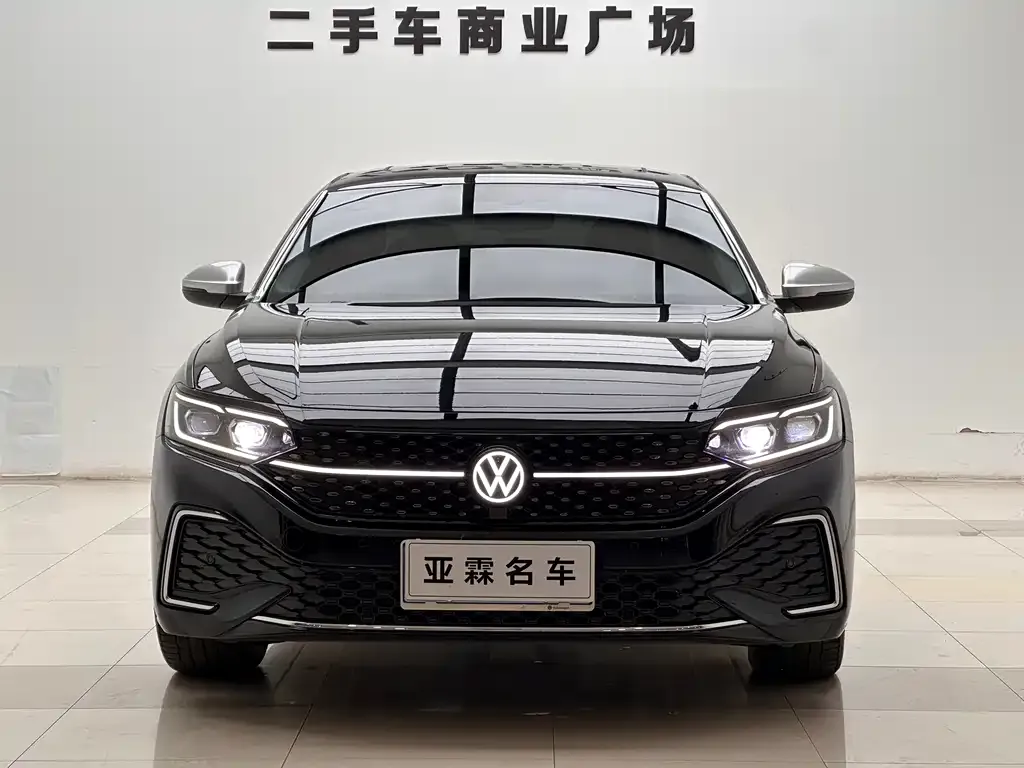 Volkswagen Passat — фото 2