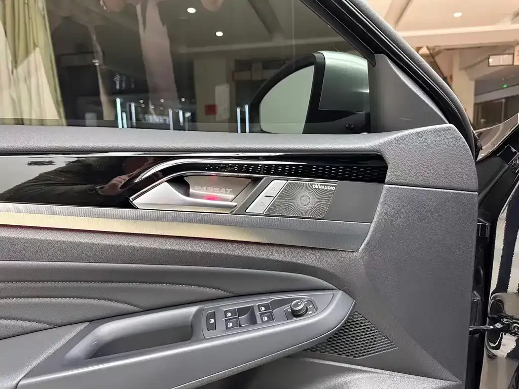 Volkswagen Passat — фото 7