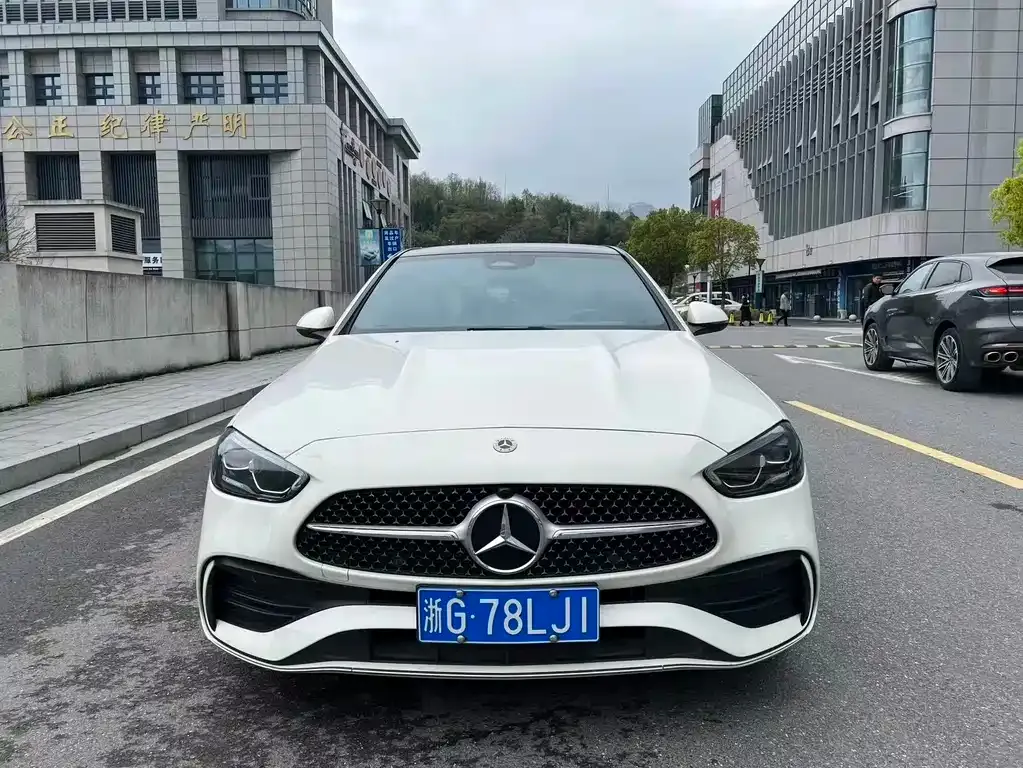Mercedes-Benz C-Class