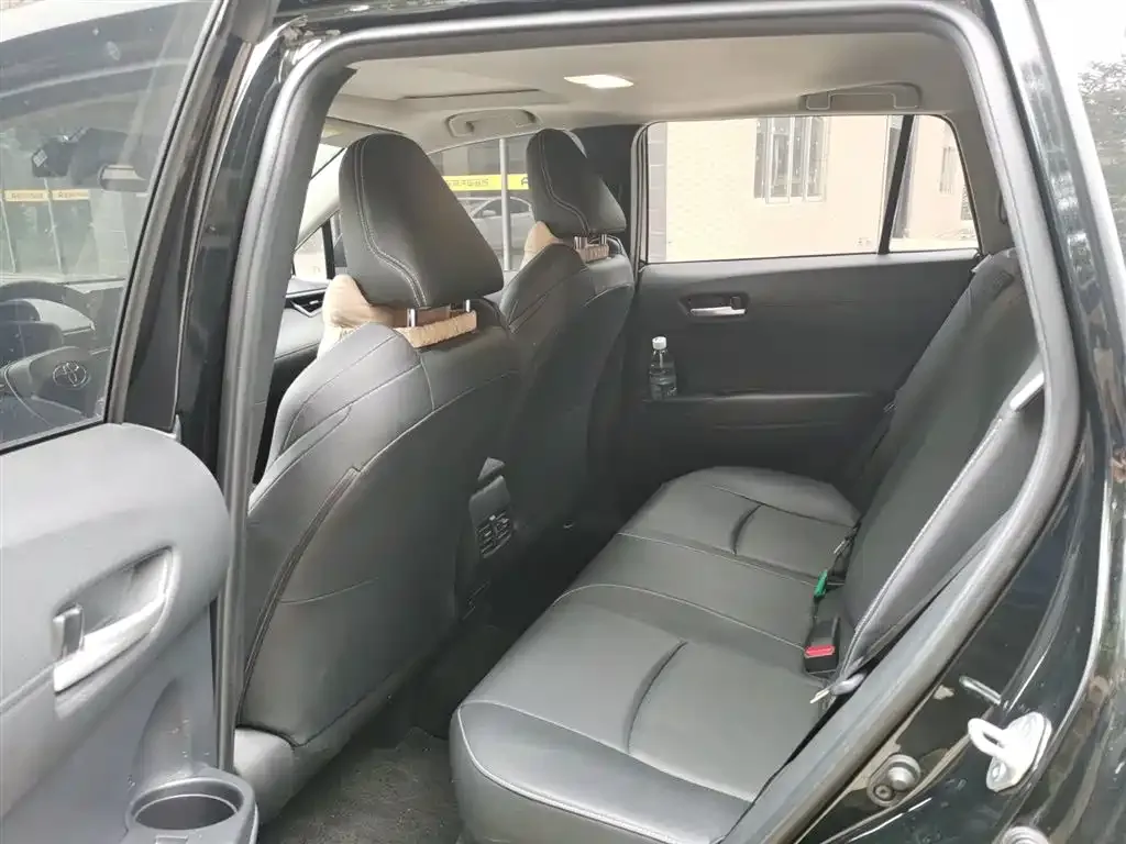 Toyota Frontlander 2023 из CN, фото 2