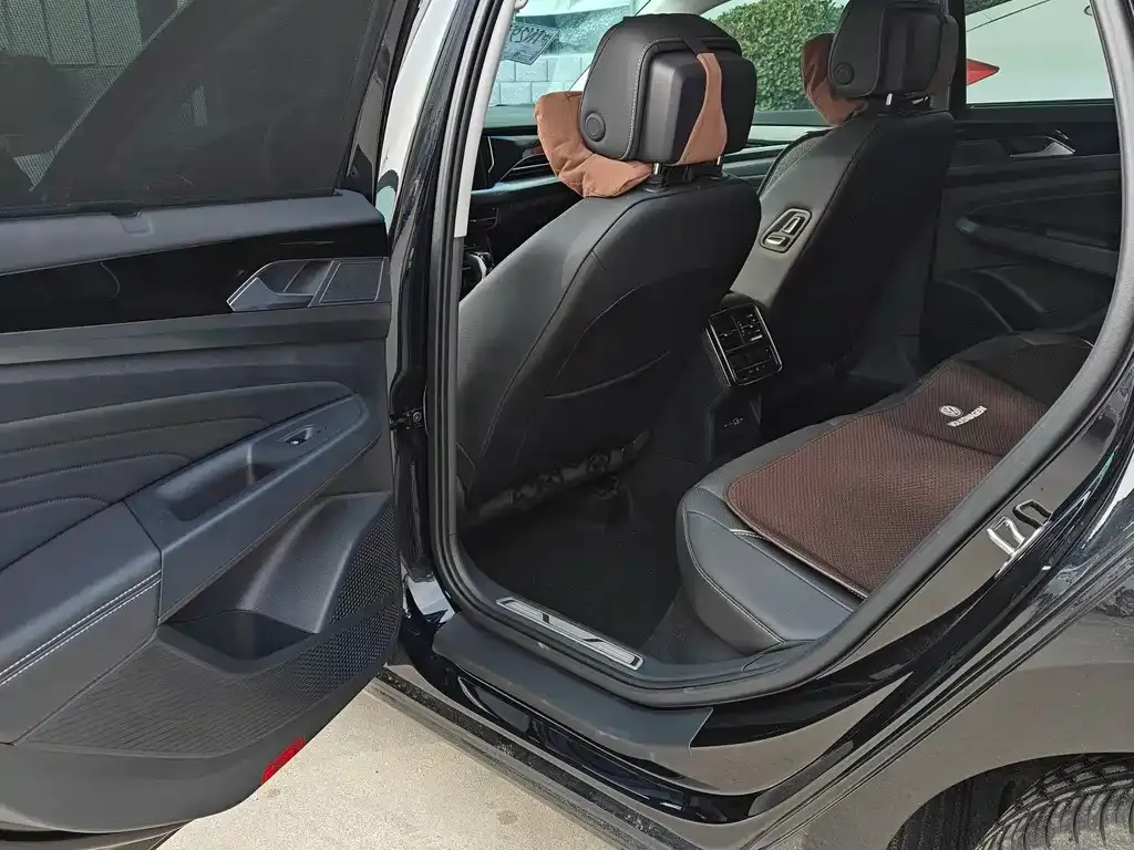 Volkswagen Passat — фото 9