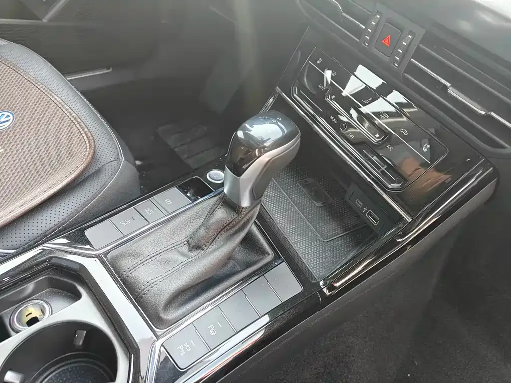 Volkswagen Passat — фото 7