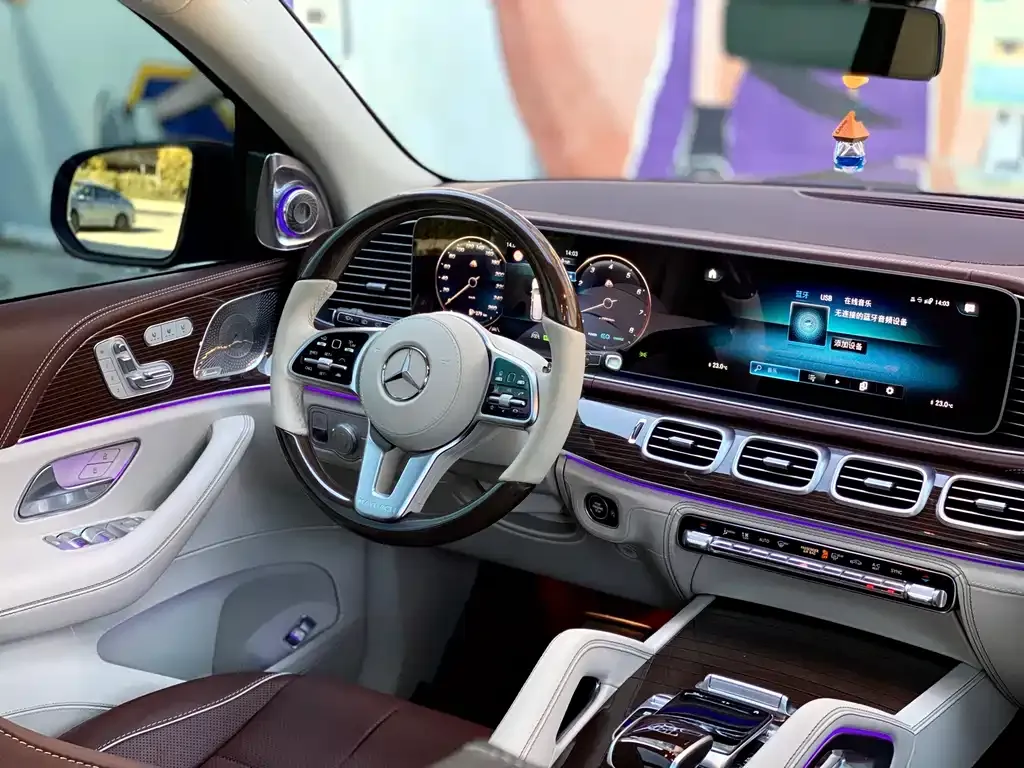 Mercedes-Benz GLS — фото 7