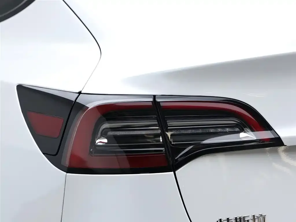 Tesla Model 3 — фото 5