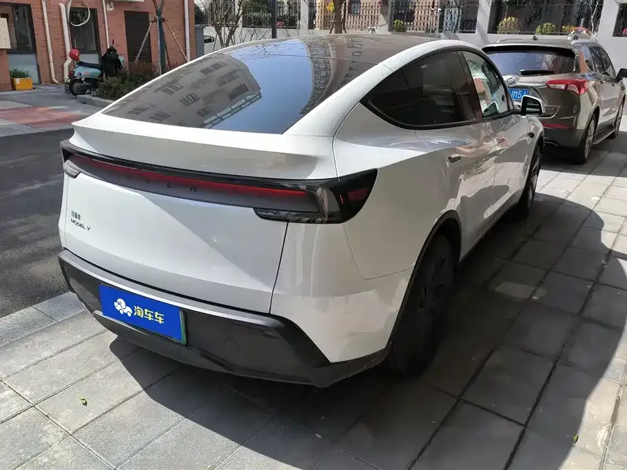 Tesla Model Y 2026 из CN, фото 5
